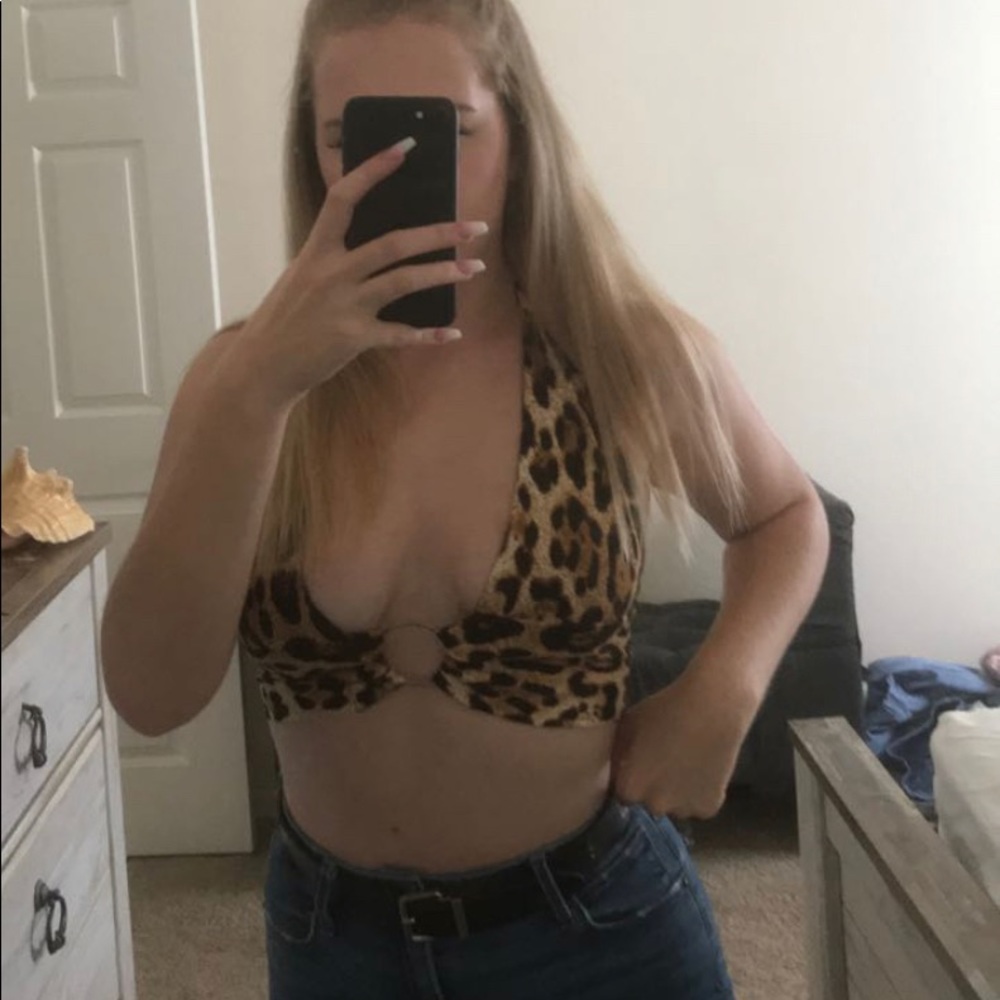Leopard crop top